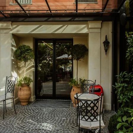 Ebel Boutique Hotel Tirana Kültér fotó