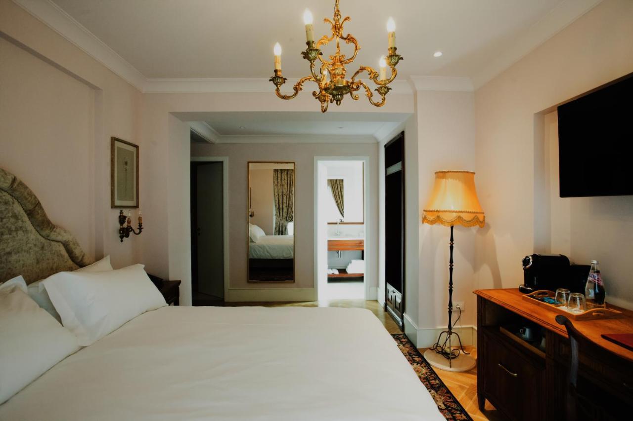 Ebel Boutique Hotel Tirana Kültér fotó