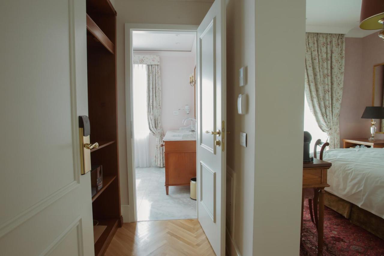 Ebel Boutique Hotel Tirana Kültér fotó