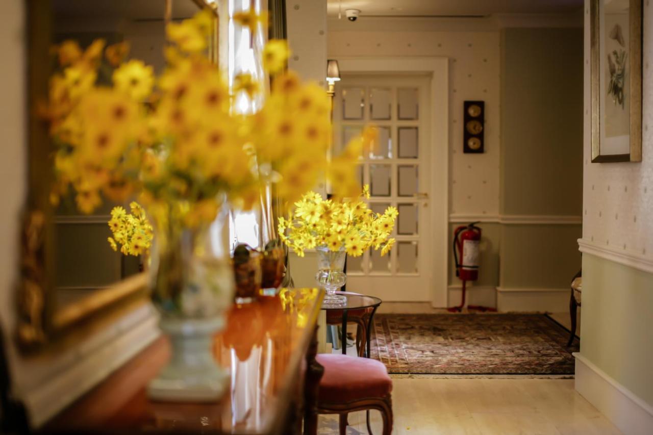 Ebel Boutique Hotel Tirana Kültér fotó