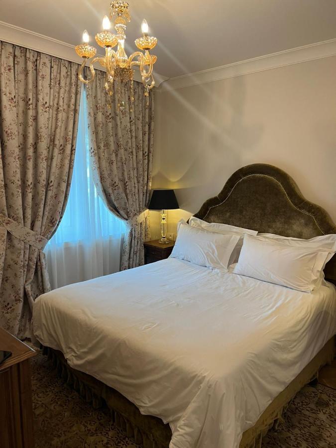 Ebel Boutique Hotel Tirana Kültér fotó