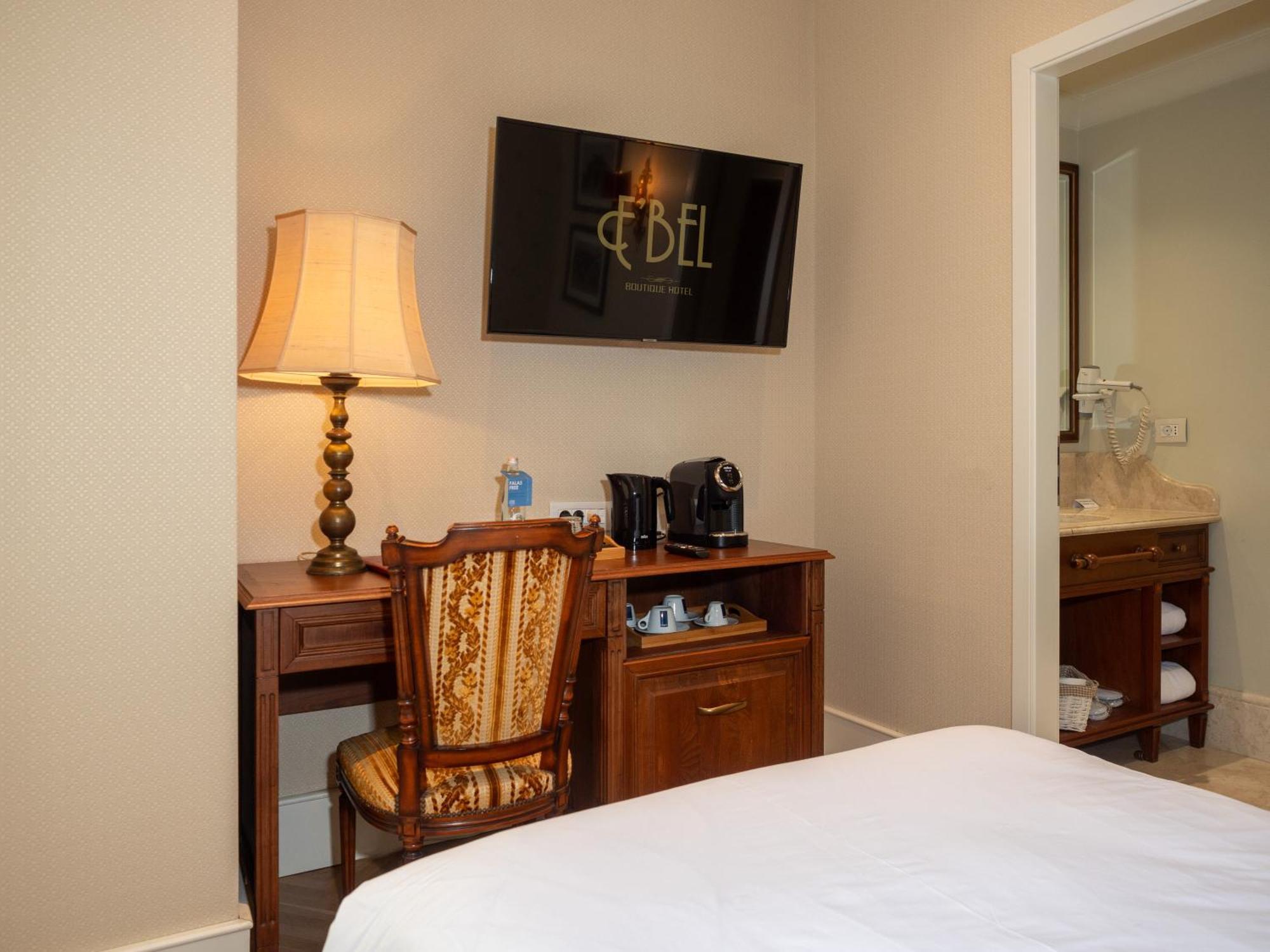 Ebel Boutique Hotel Tirana Kültér fotó