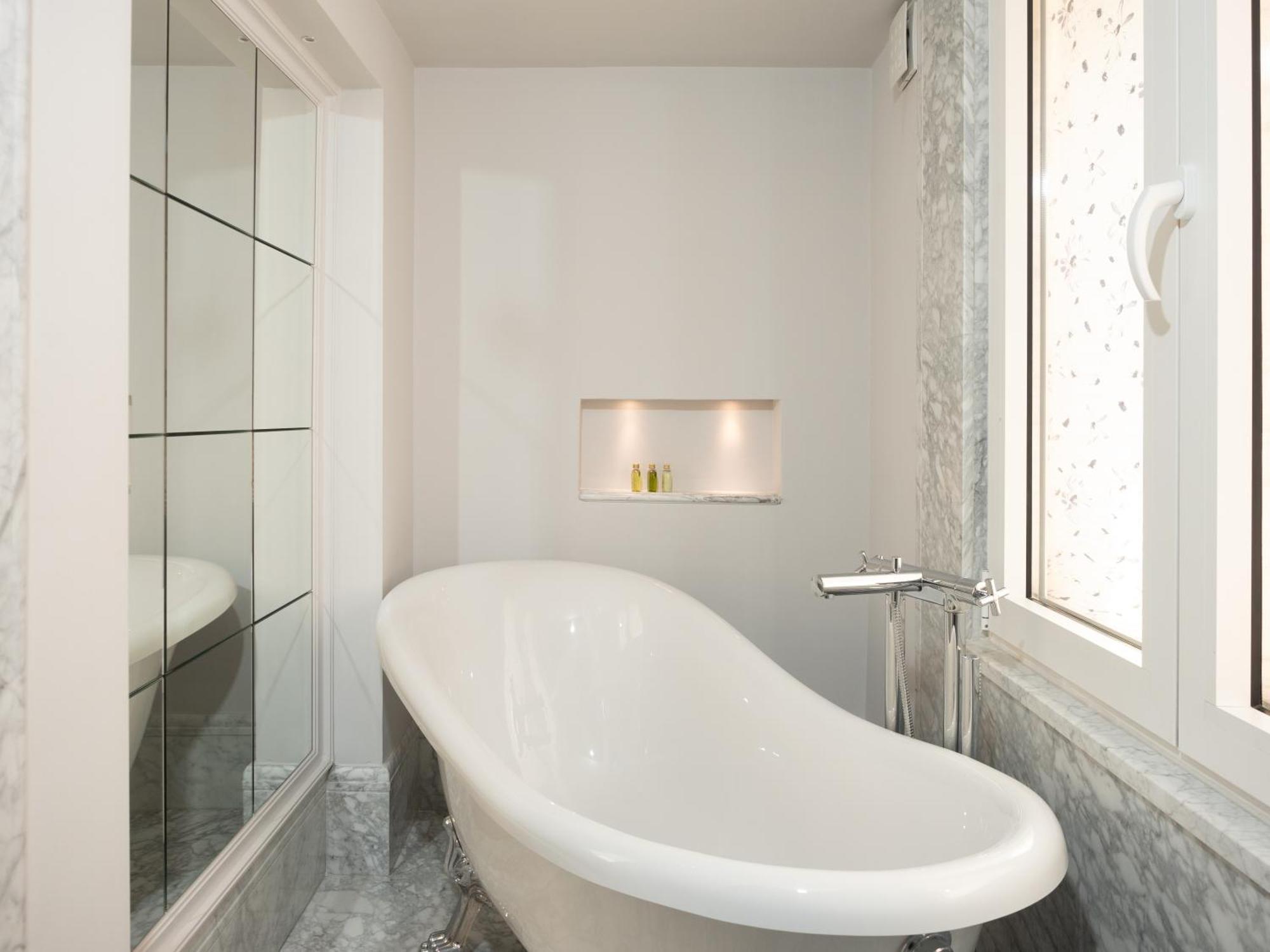 Ebel Boutique Hotel Tirana Kültér fotó