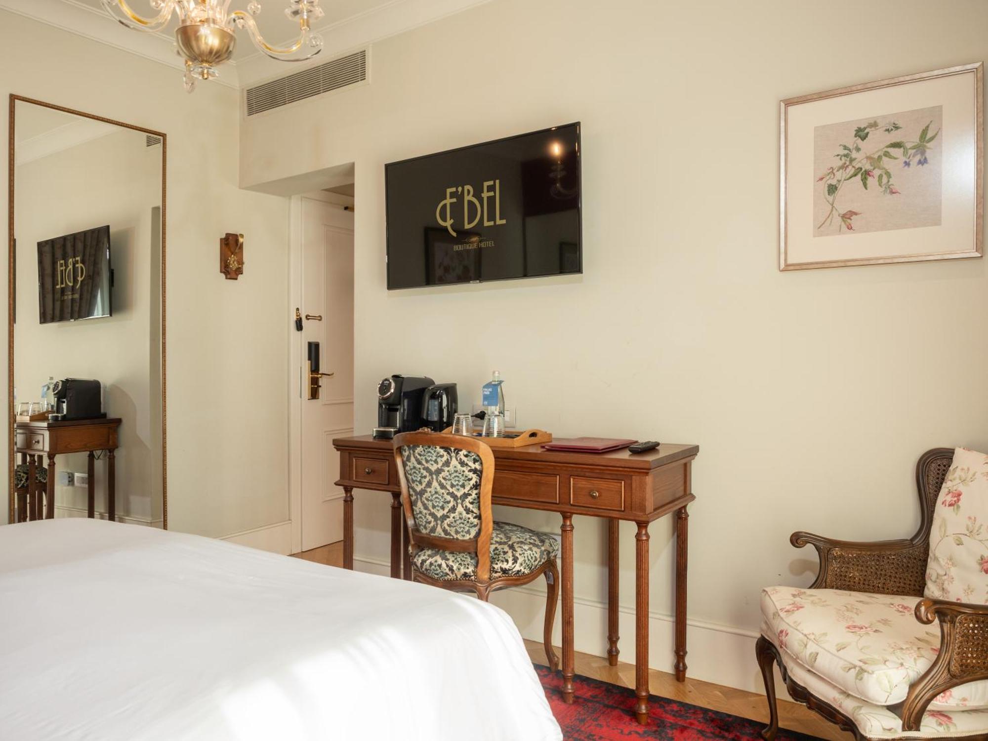 Ebel Boutique Hotel Tirana Kültér fotó