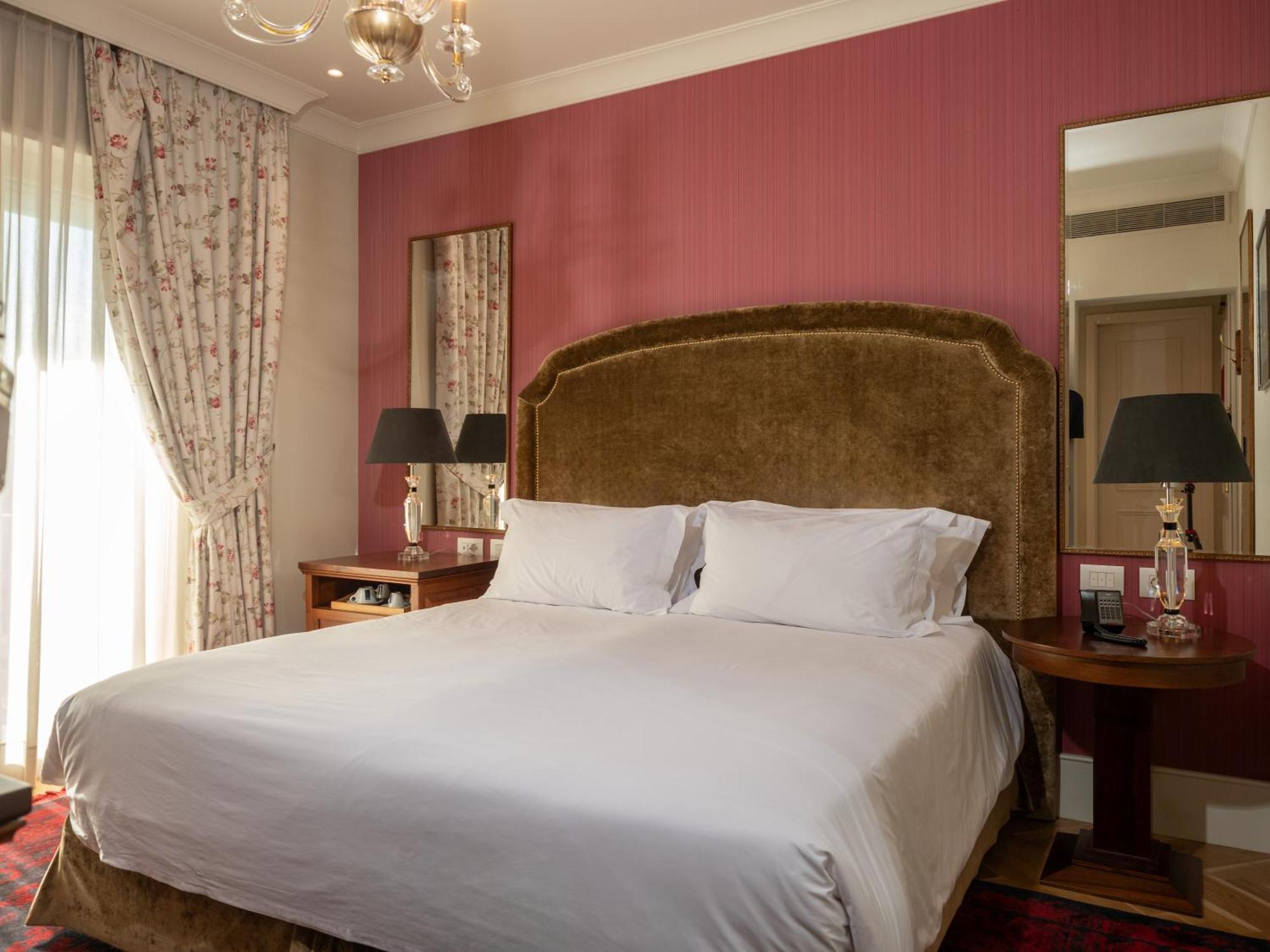 Ebel Boutique Hotel Tirana Kültér fotó